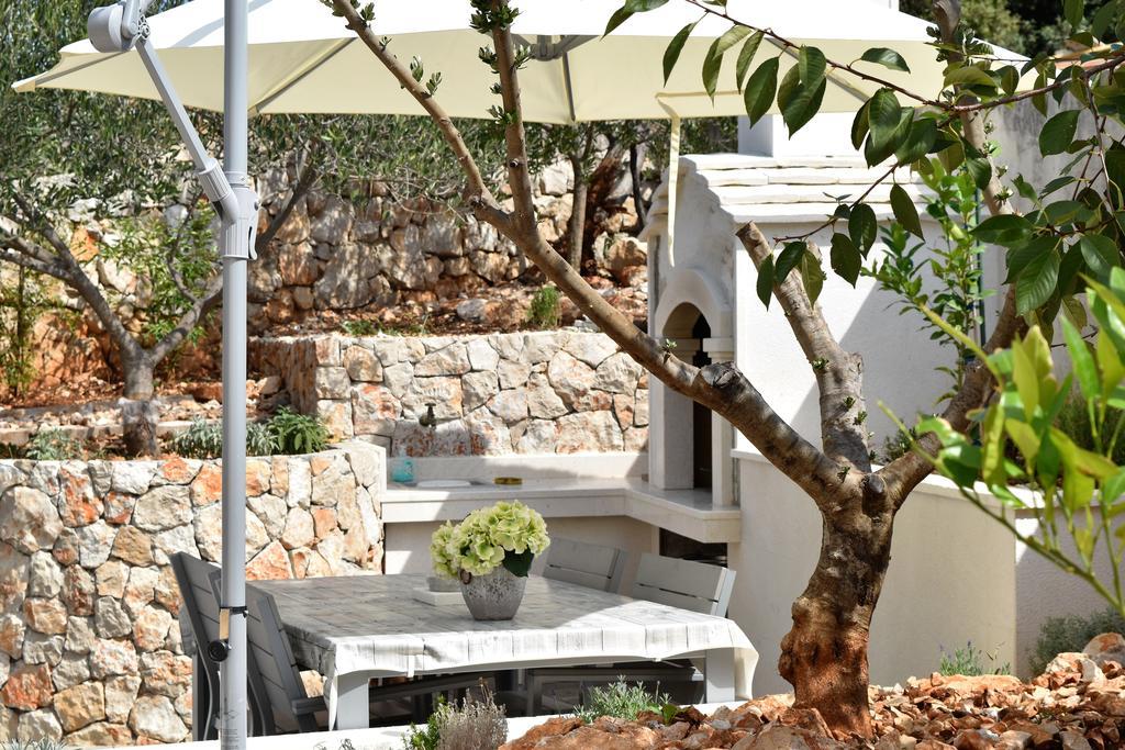 Apartments Villa Laguna With Pool Ražanj Exterior foto